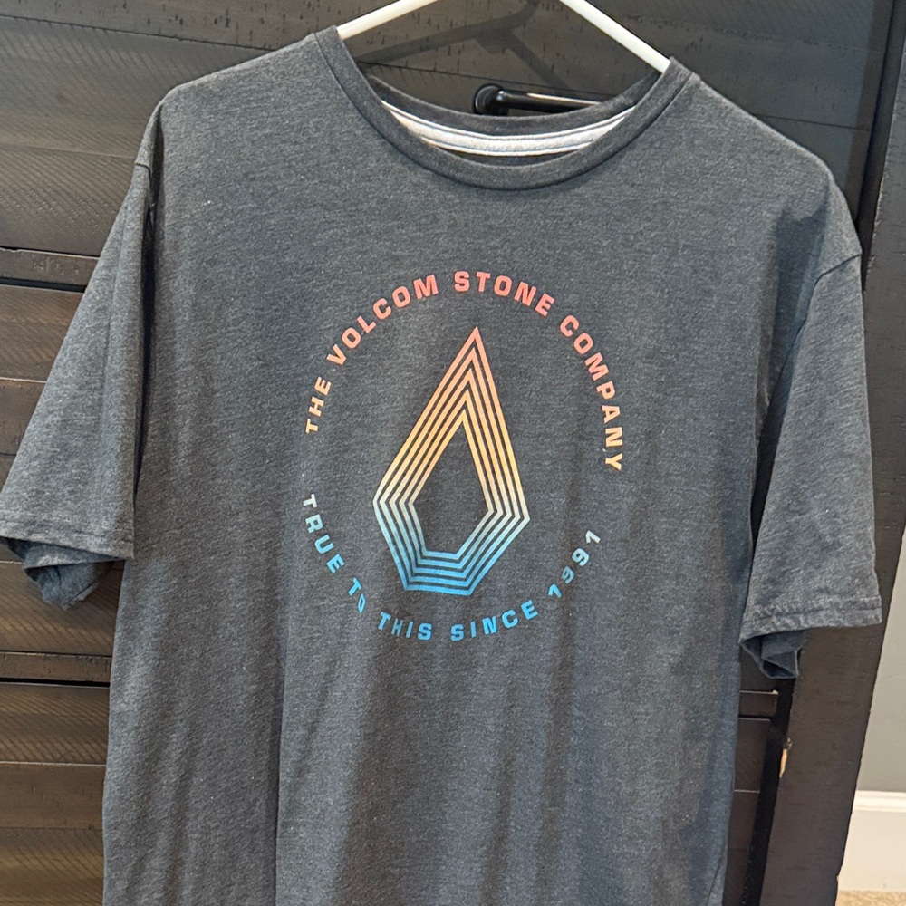 Volcom Charcoal Tee with Gradient Logo